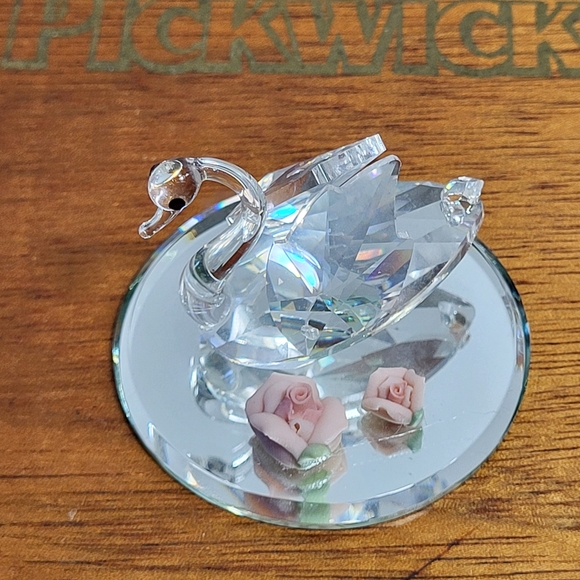 Vintage Minature Crystal Swan on Mirror Figurine - Picture 9 of 17